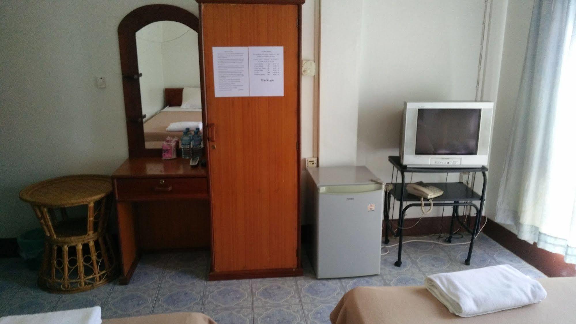 Chanthasom Guesthouse Ban Nongdouang Exterior foto