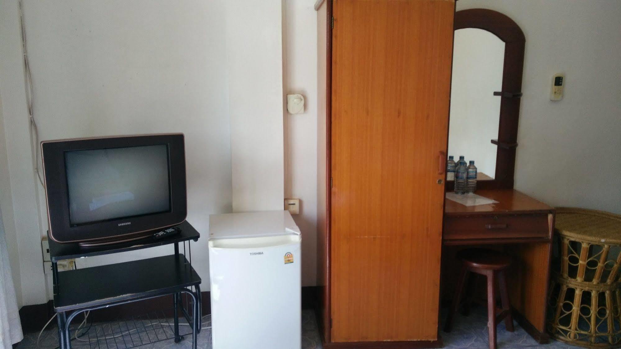 Chanthasom Guesthouse Ban Nongdouang Exterior foto